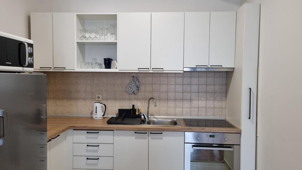 Grove Apartment + Free Parking Нови-Сад Экстерьер фото