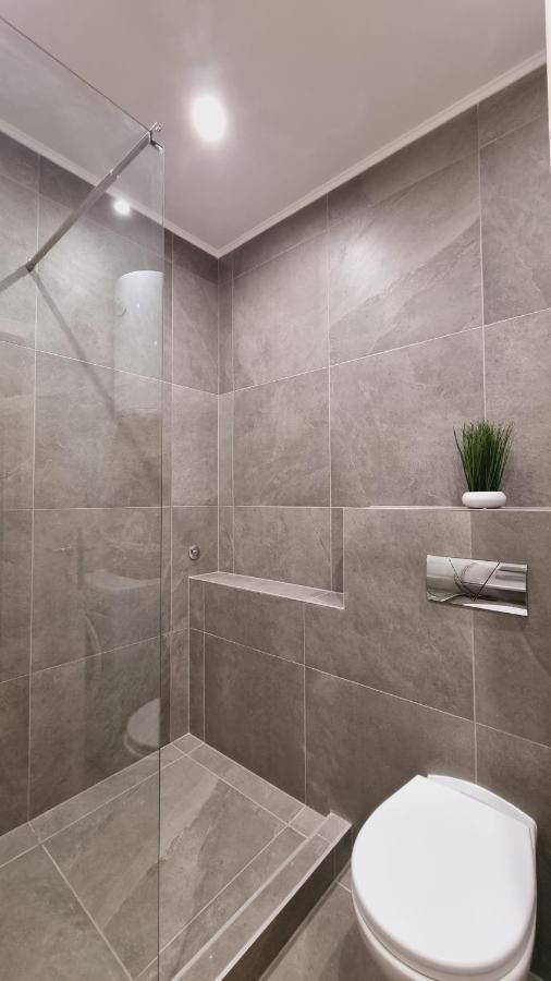 Grove Apartment + Free Parking Нови-Сад Экстерьер фото
