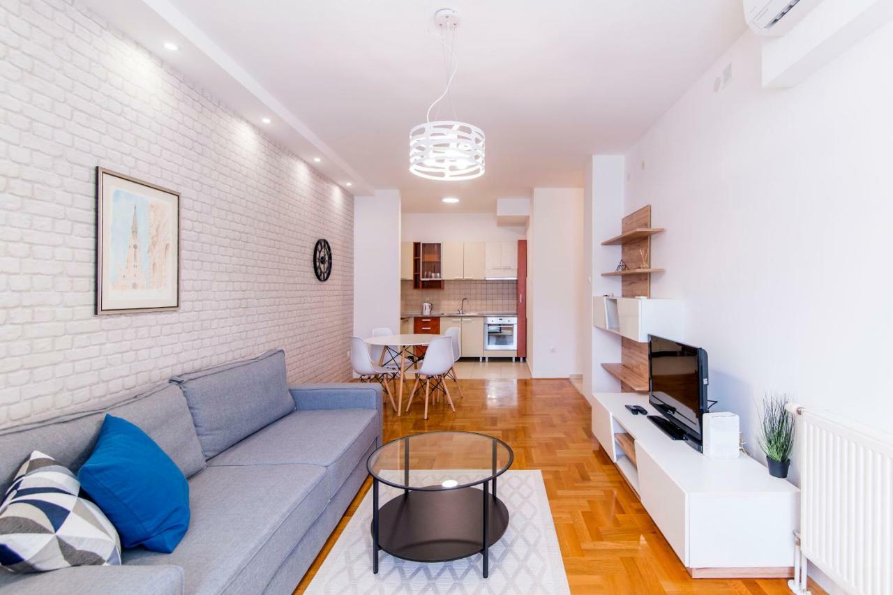 Grove Apartment + Free Parking Нови-Сад Экстерьер фото