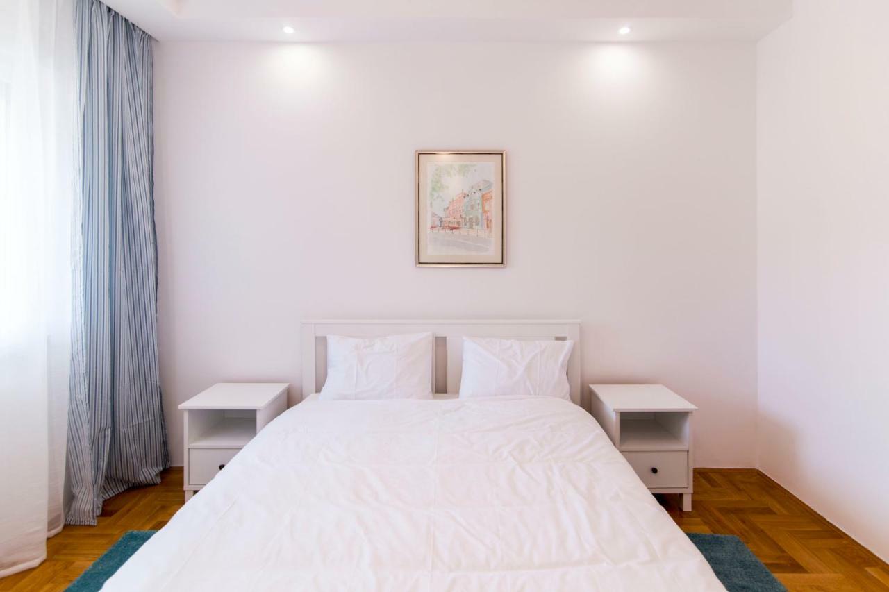 Grove Apartment + Free Parking Нови-Сад Экстерьер фото
