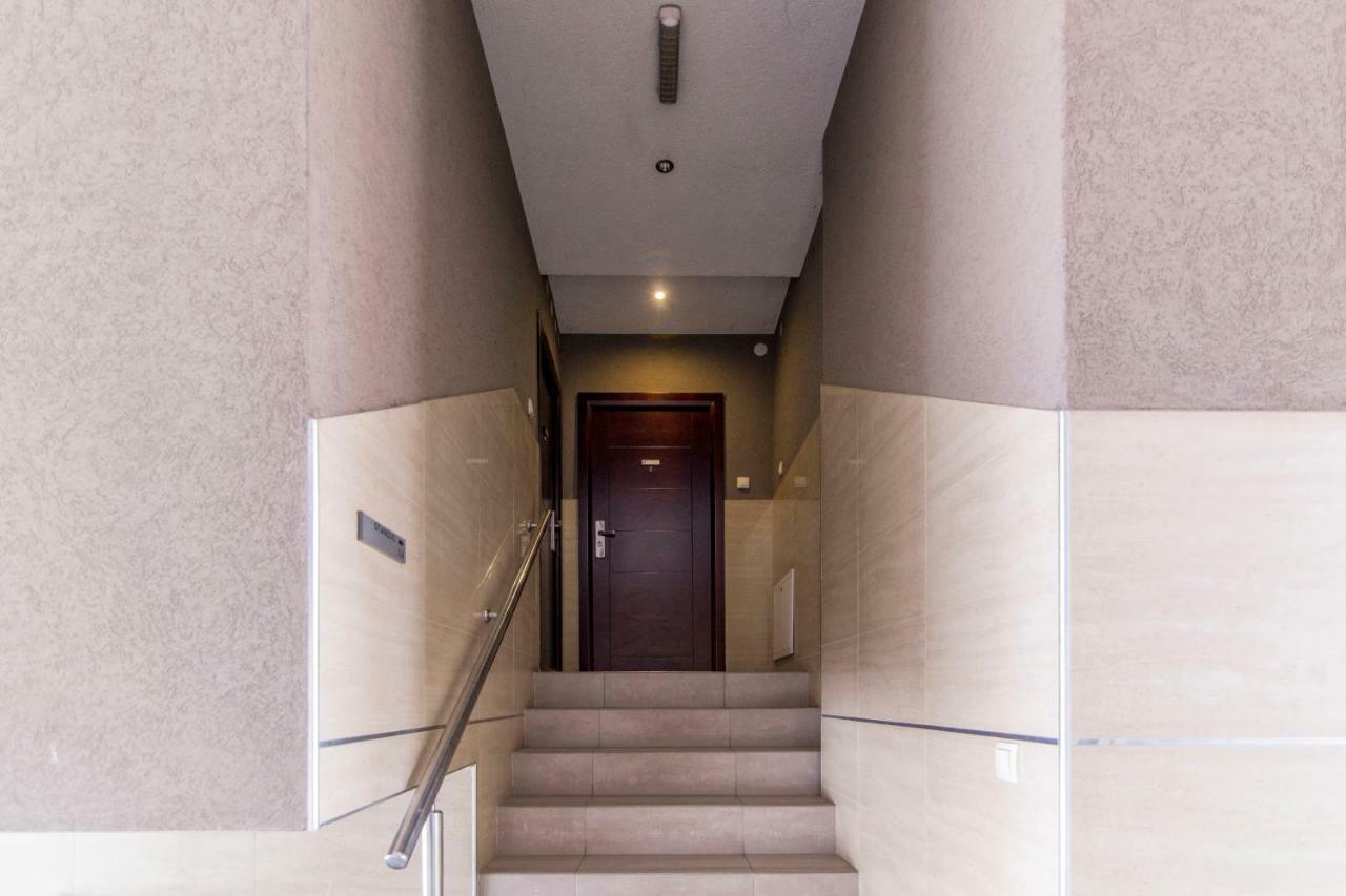 Grove Apartment + Free Parking Нови-Сад Экстерьер фото